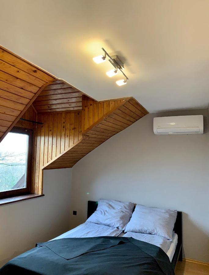 Vár-Lak Apartman Eger Esterno foto