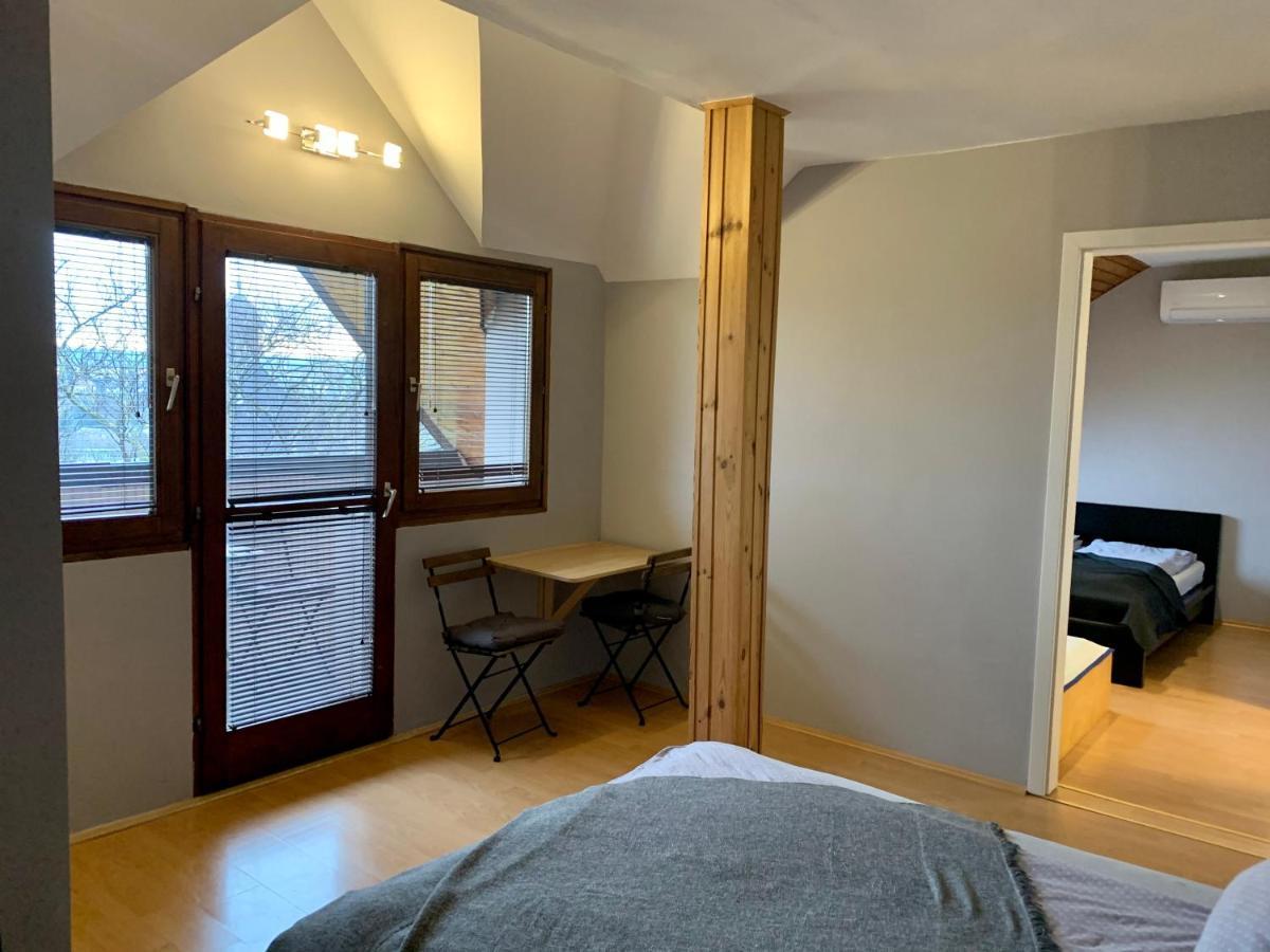 Vár-Lak Apartman Eger Esterno foto