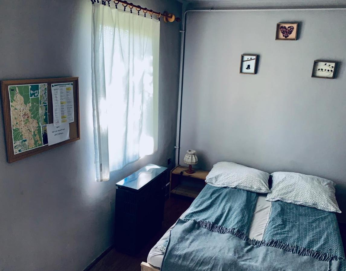 Vár-Lak Apartman Eger Esterno foto